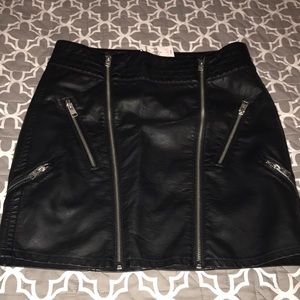 Express Leather Moto Skirt Size 6 NWT